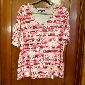 Womens size 2X Karen Scott top. Excellent condition.